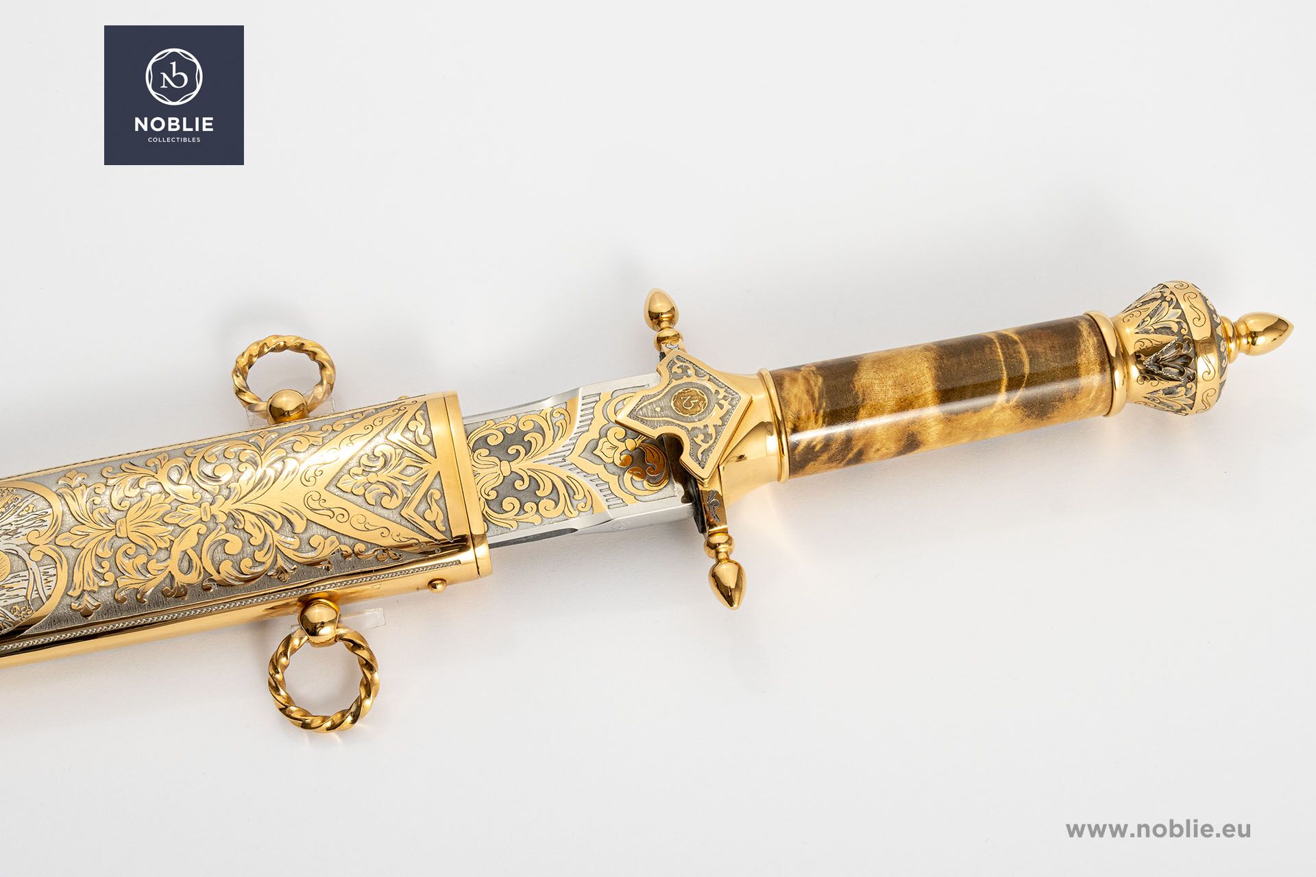 特別なアンティークスタイルのダガー